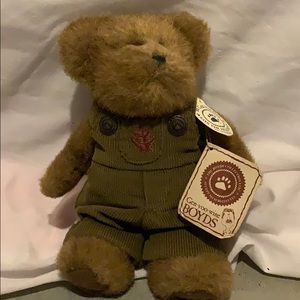 Boyd’s bear. Retired. Collectible